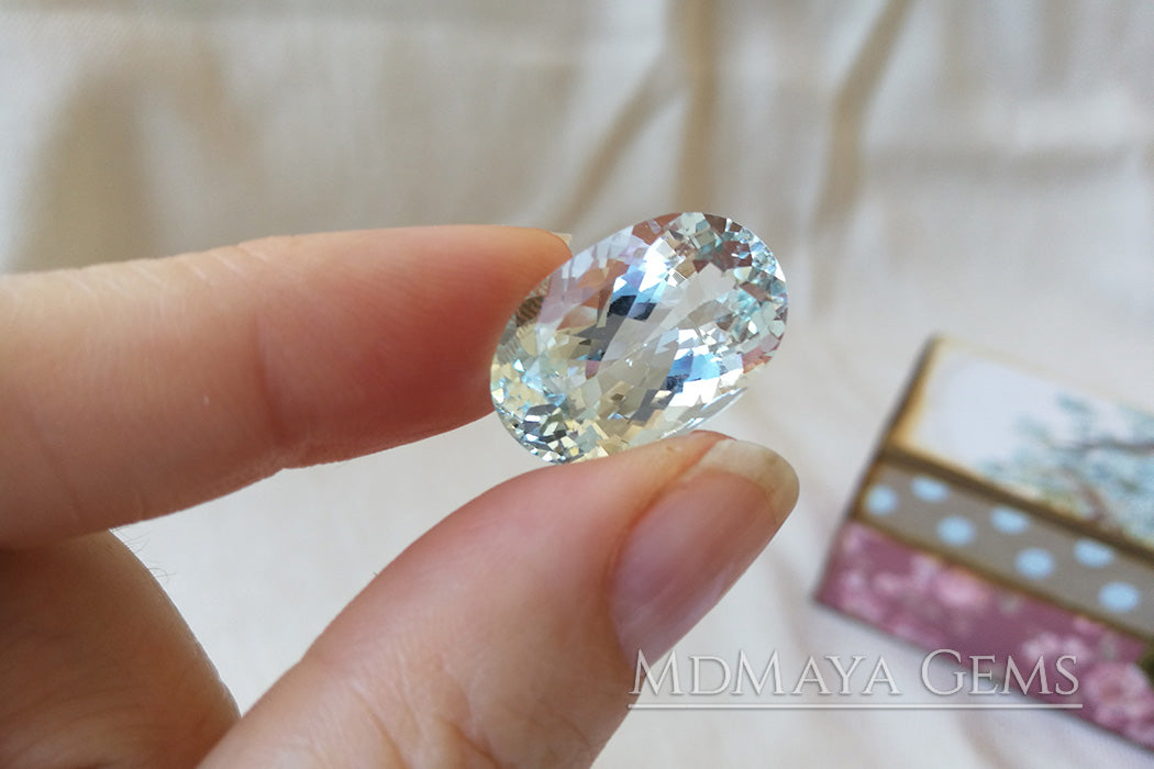 Beautiful Light Blue Aquamarine. Oval Cul. 13.47 ct