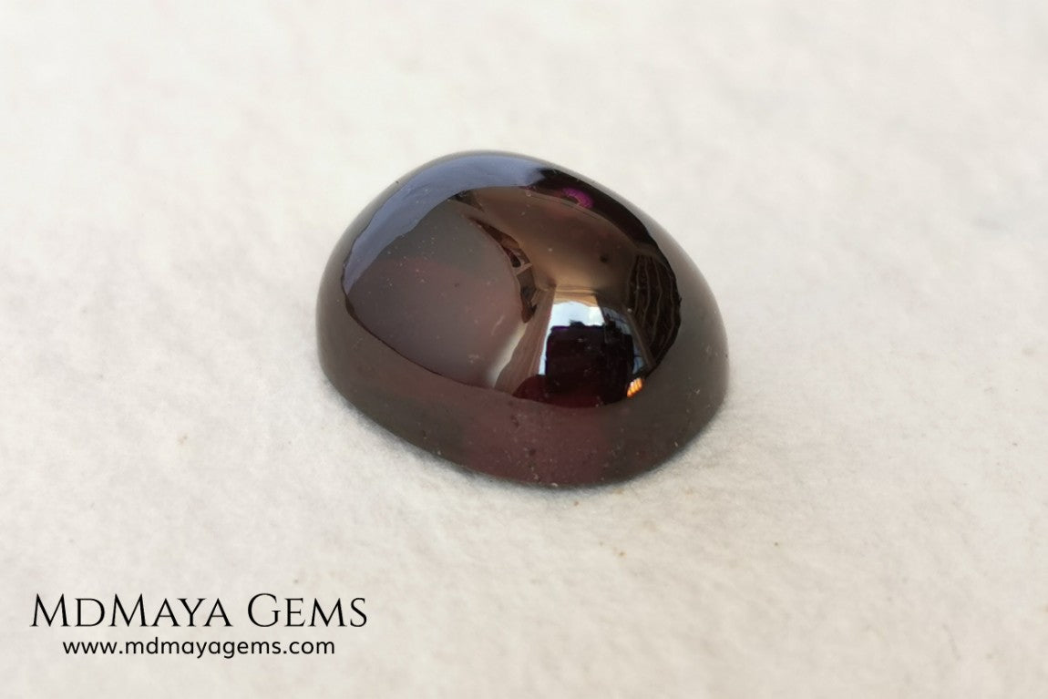 Perfect Natural Purple Red Rhodolite 7.30 ct, Cabochon Oval Cut. This amazing natural and untreated gemstone has a perfect cut and shape for any kind of jewelry. Don't miss it!