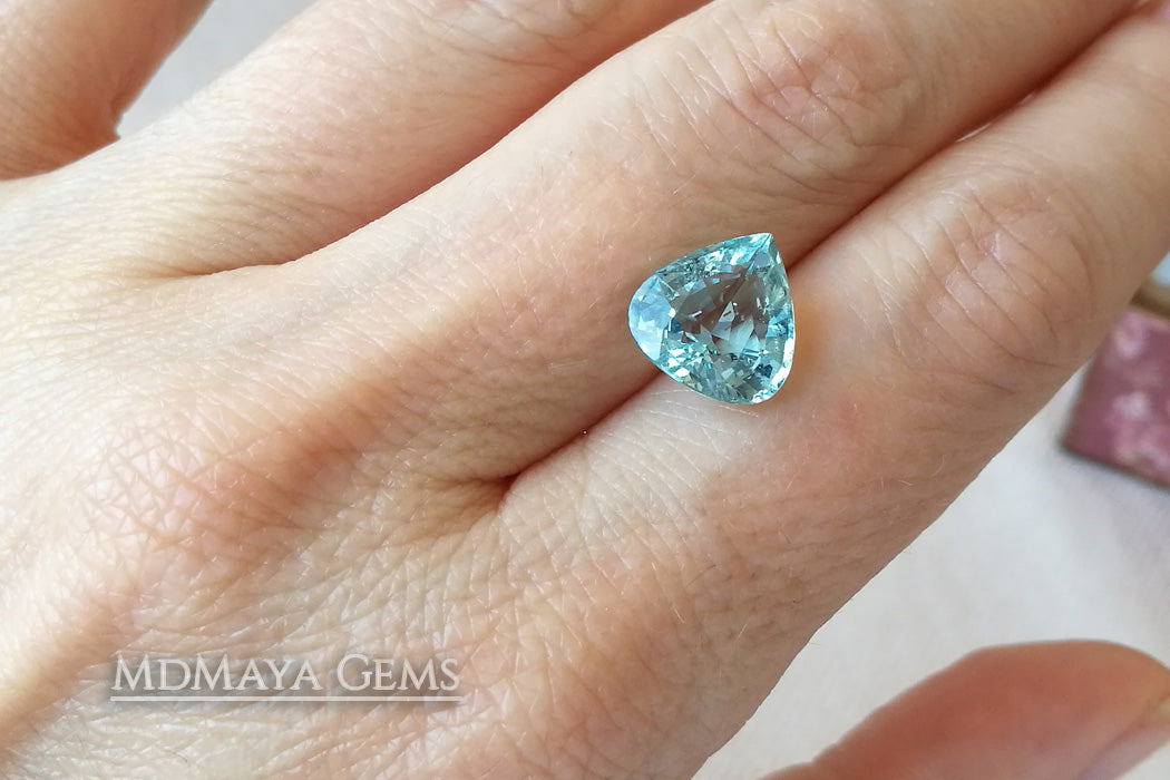 Attractive greenish Blue Aquamarine. Pear cut. 3.51 ct under daylight