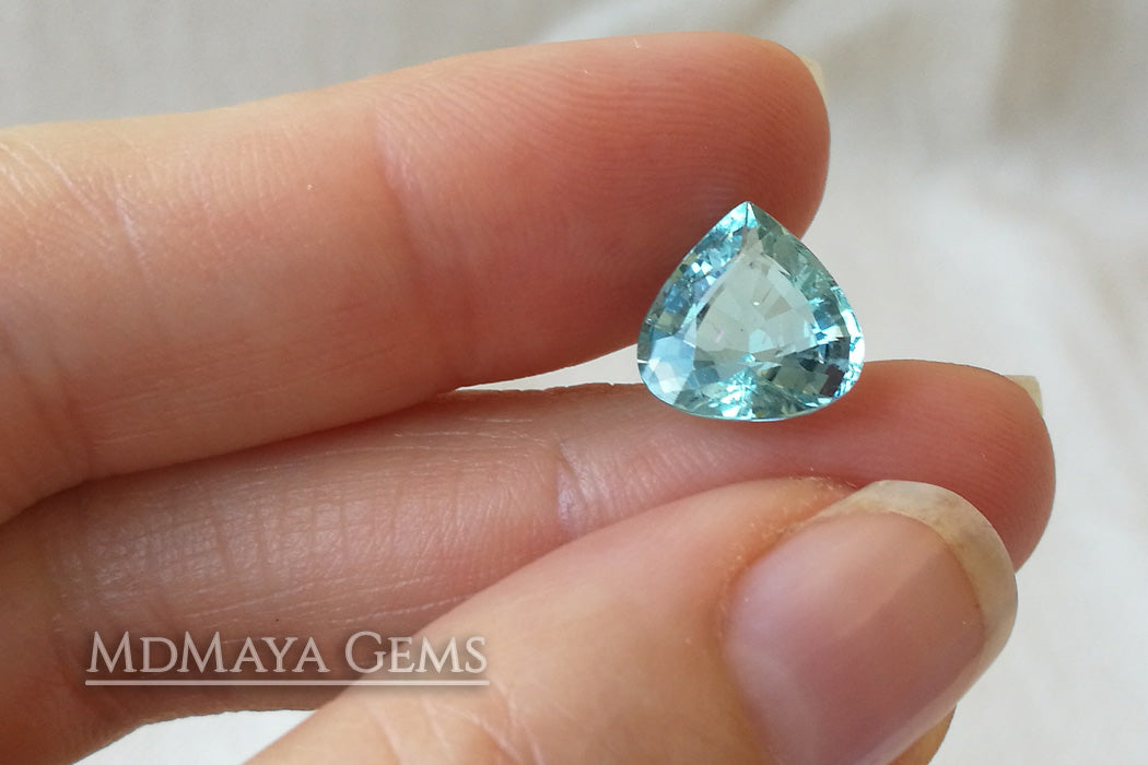 Attractive greenish Blue Aquamarine. Pear cut. 3.51 ct under daylight