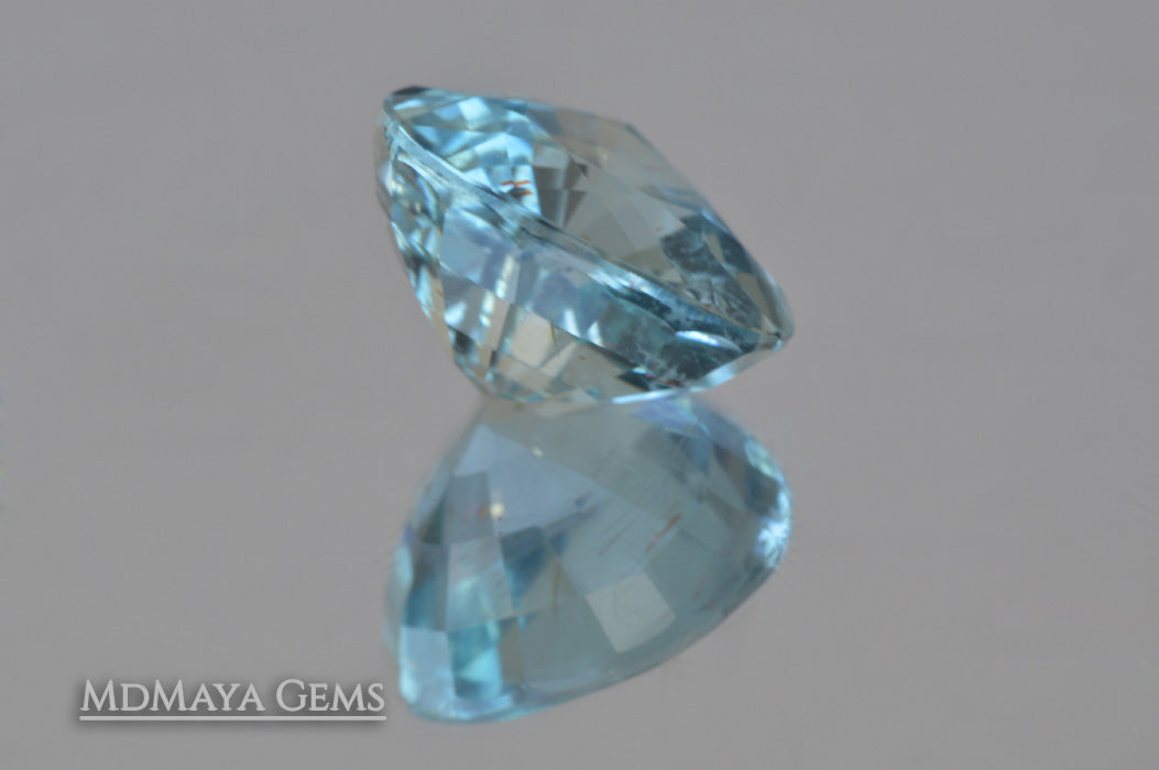 Attractive greenish Blue Aquamarine. Pear cut. 3.51 ct girdle