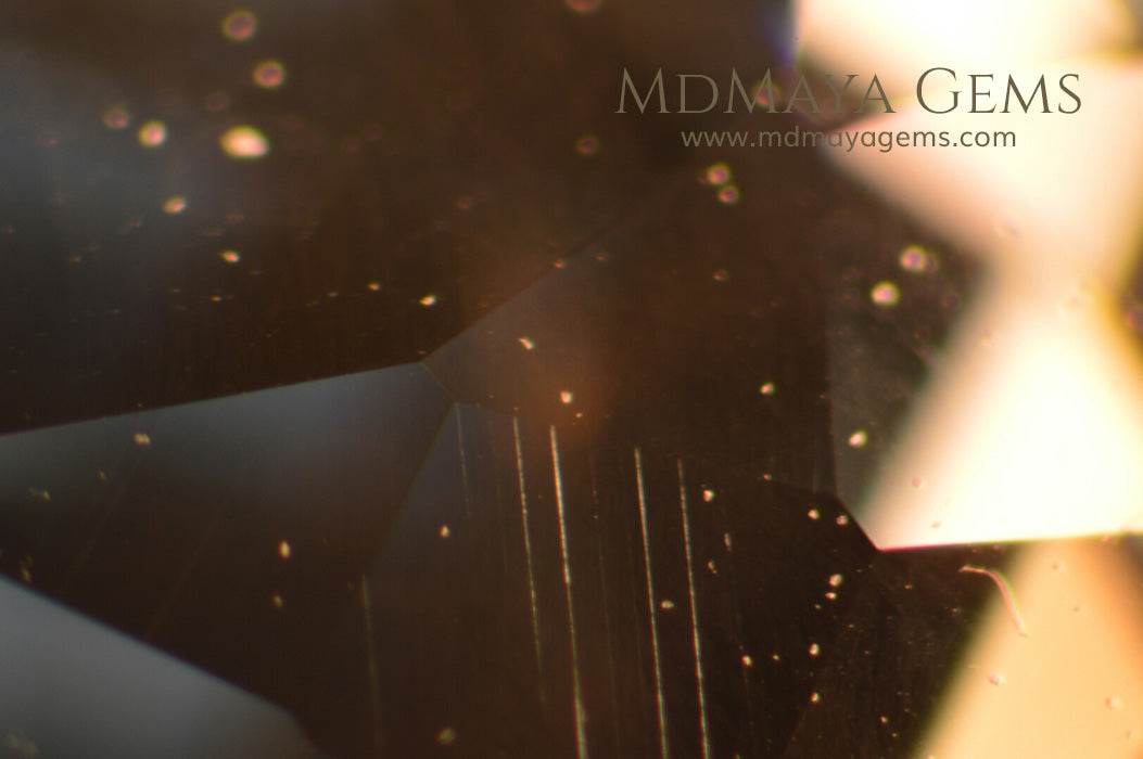 Inclusions in Fine blue Aquamarine Oval cut 5.87 ct