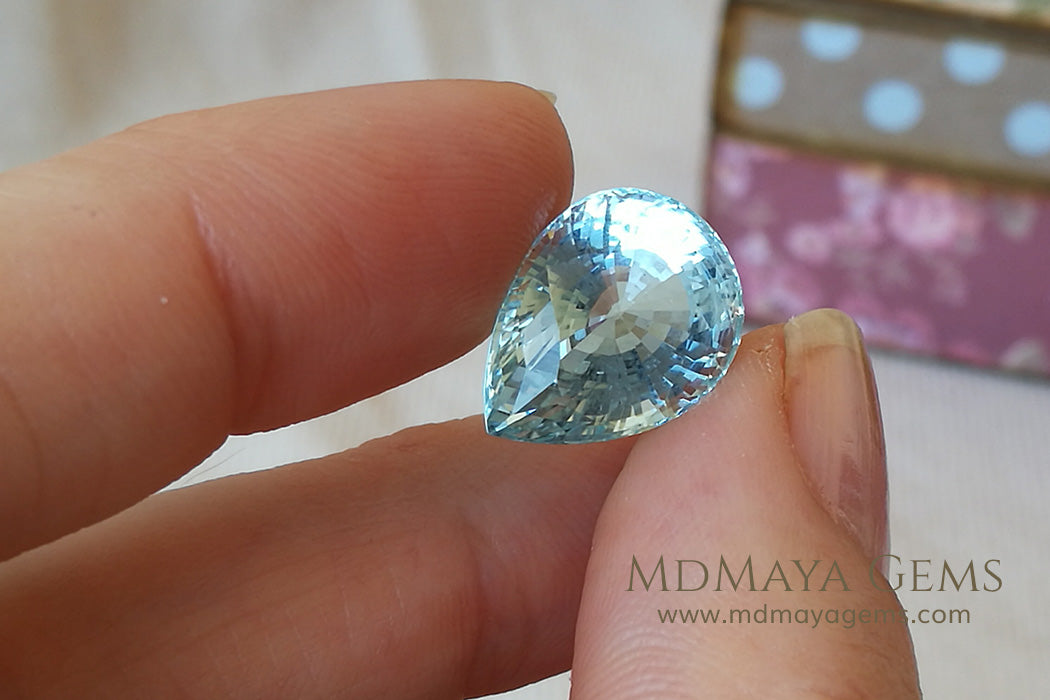 Fine Blue Aquamarine Pear cut 8.00 ct