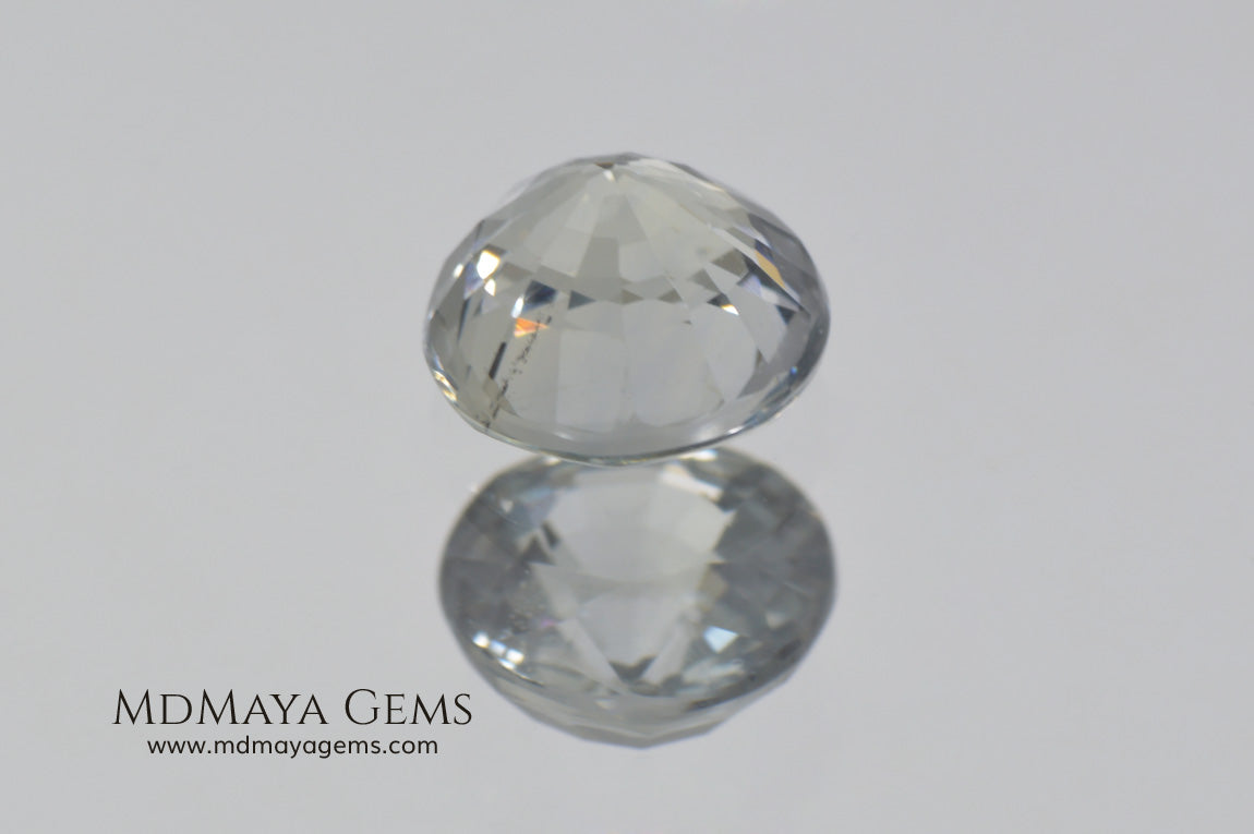 Unheated white sapphire 1.00 ct. Round cut.