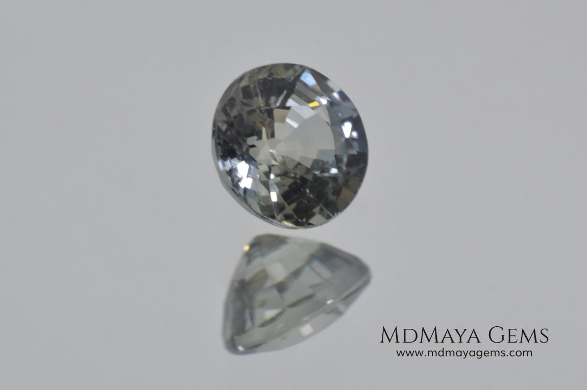 Unheated white sapphire 1.00 ct. Round cut.