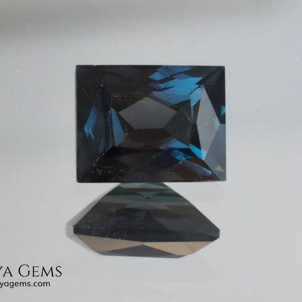  Affordable Blue Grey Spinel Gemstone. Rectangle Cut. 2.14 ct. Maximum brilliance. This gem has a beautiful behavior under any type of light, it has a dark blue color full of bright sparkles. Inclusions visible only under the lens.  Beautiful gemstone for your personalized jewelry.