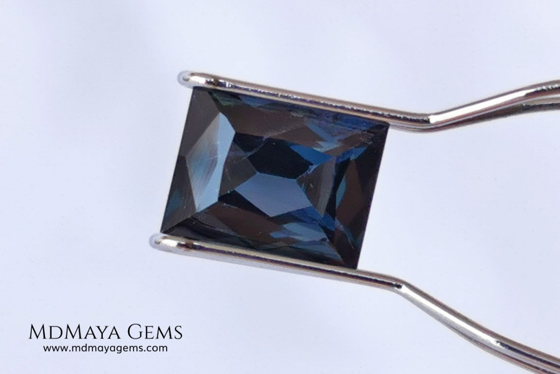  Affordable Blue Grey Spinel Gemstone. Rectangle Cut. 2.14 ct. Maximum brilliance. This gem has a beautiful behavior under any type of light, it has a dark blue color full of bright sparkles. Inclusions visible only under the lens.  Beautiful gemstone for your personalized jewelry.