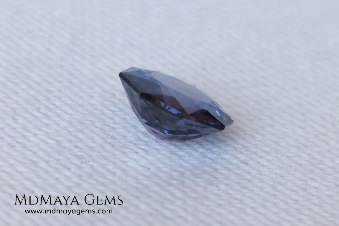 Pretty bluish violet spinel 1.45 ct, octagon cut. This small spinel has a bit of a window, but thanks to its cut it has a good reflection of light on its facets, making it not boring at all. A small natural beauty and without any treatment within reach of all pockets. It will look spectacular once mounted on a ring.