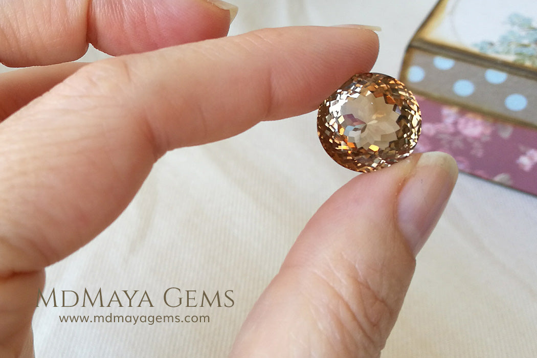 Magnificient Brown Topaz Stone 19.84 ct Round Cut