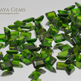 Chrome Diopside Gemstone 63 pieces 61 cts total