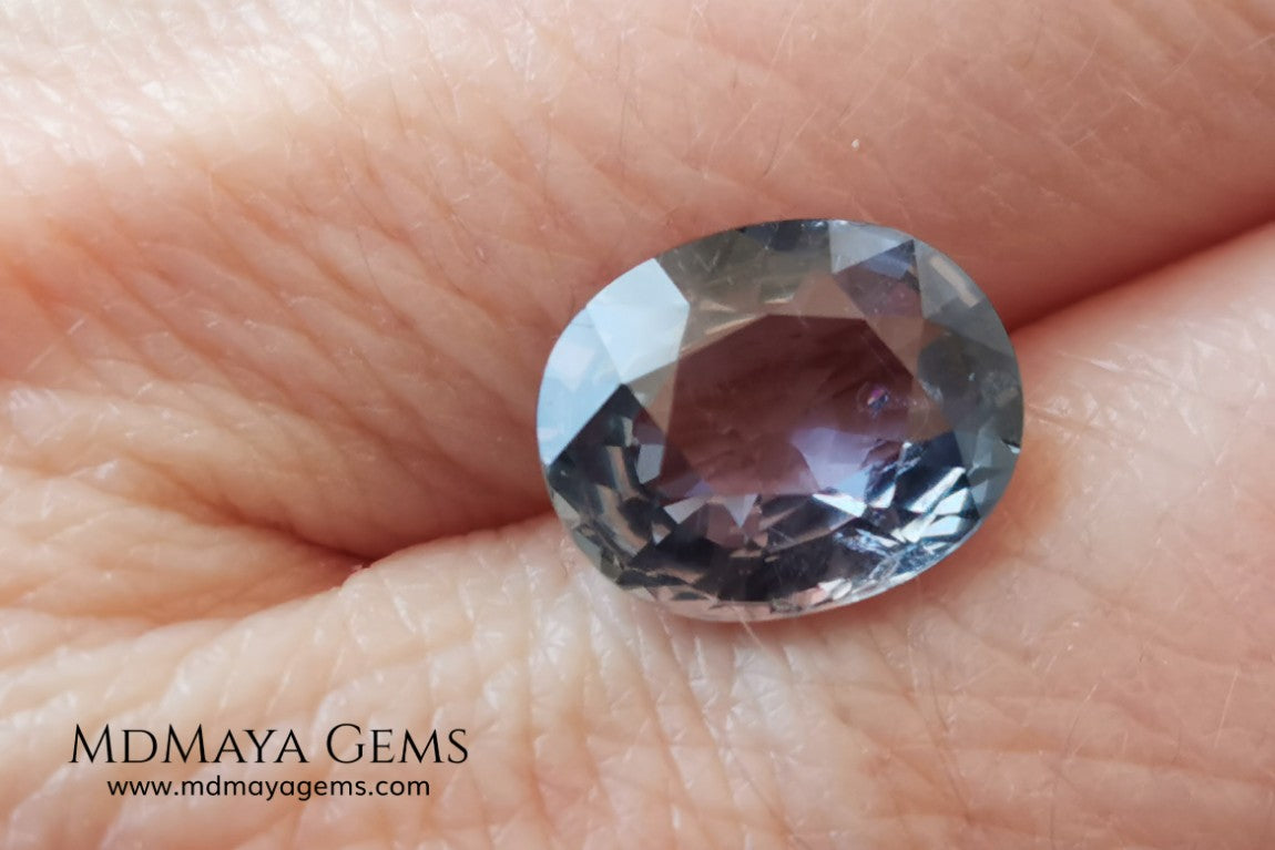 Unheated Color Change Sapphire 4.03 ct. Oval Cut. This untreated gemstone is violetish blue in daylight and purple in incandescent light. A large gem at an affordable price. The gem has a nick on the girdle (not visible with the nacked eye), it will look perfect mounted in any piece of jewelry. Don't miss it! 