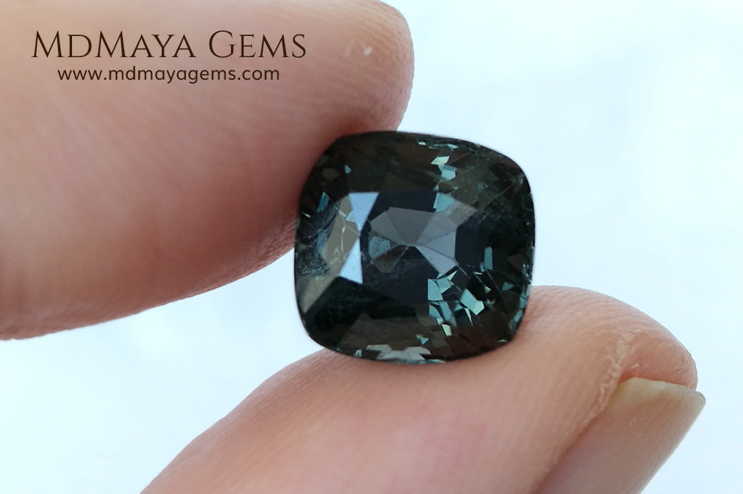 Magnificent Greyish Blue Spinel Cushion Cut 4.80 ct under daylight (crown)