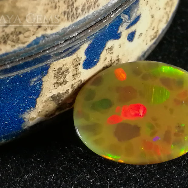 Rare and Stunning Welo Opal 2.49 ct with a honeycomb patter