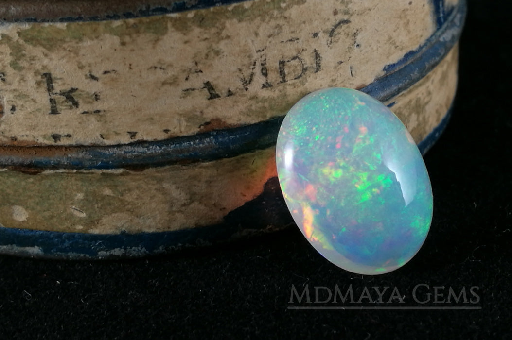Extremely Bright Ethiopian Opal 3.80 ct with firework pattern