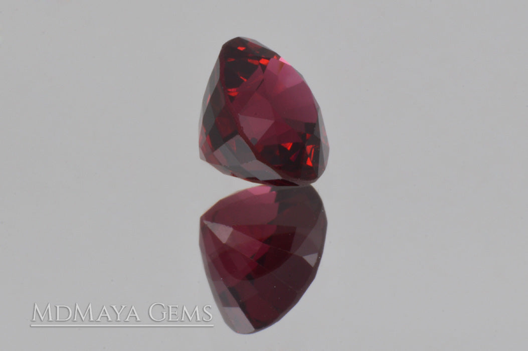 Brilliant luster Natural Rich Red Burmese Spinel! Oval cut. 1.30 ct.