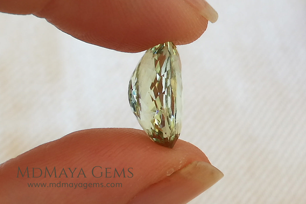 Green Yellow Beryl Gemstone Oval cut 5.33 ct