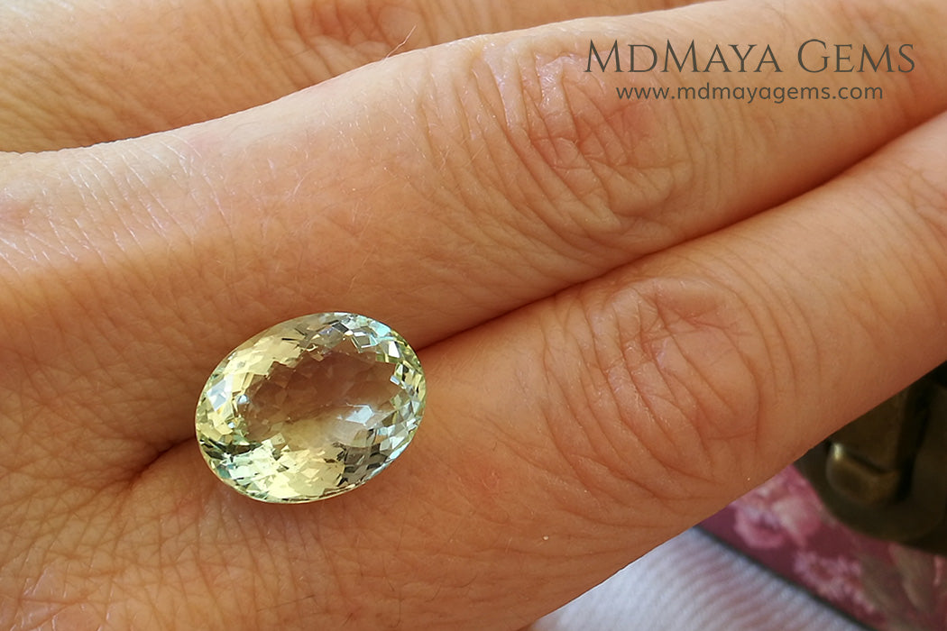 Green Yellow Beryl Gemstone Oval cut 5.33 ct