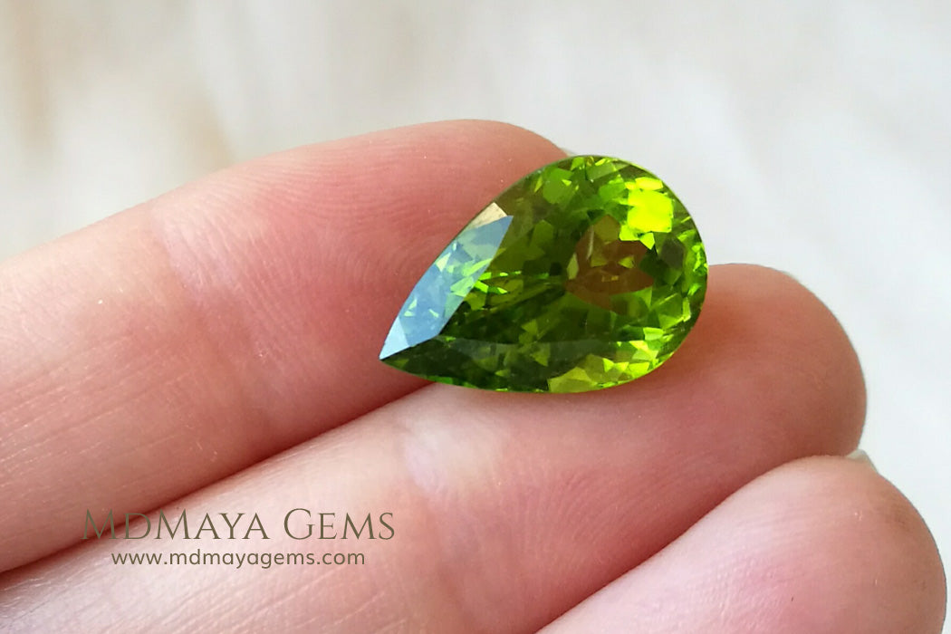 Top Fire Natural Green Peridot Gemstone Pear Cut 7.99 ct