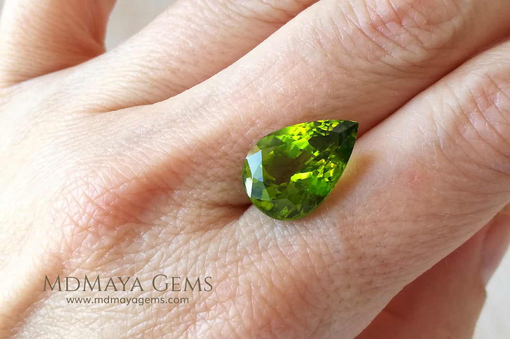 Top Fire Natural Green Peridot Gemstone Pear Cut 7.99 ct