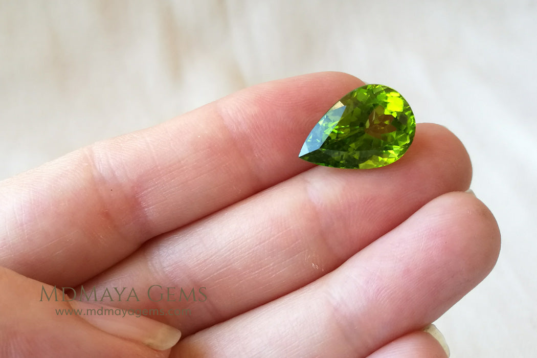 Top Fire Natural Green Peridot Gemstone Pear Cut 7.99 ct