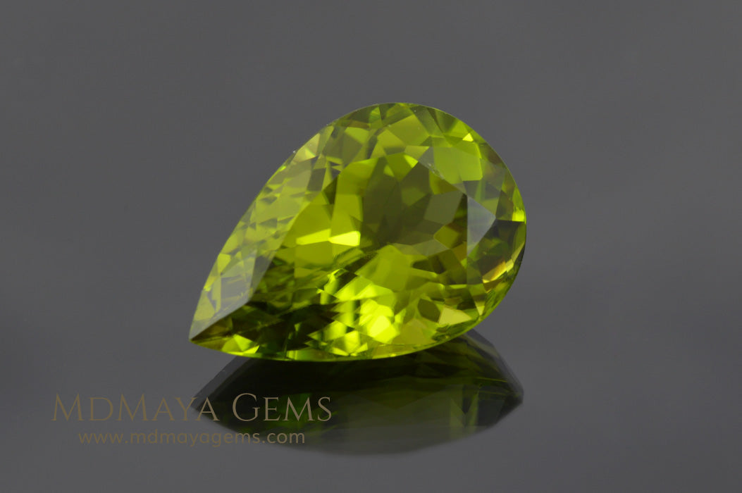 Top Fire Natural Green Peridot Gemstone Pear Cut 7.99 ct