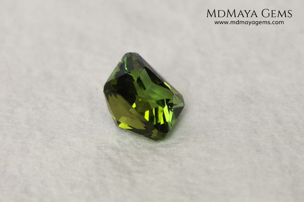Amazing Green Tourmaline, octagon cut, 1.19 ct. This natural gemstone shows a vivid green color, its behavior under the light is very good, always bright and full of life, and the best its price. Don't miss it!.