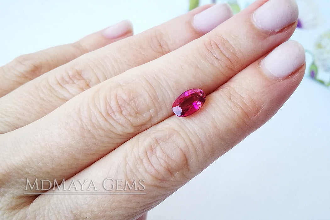 Natural Purple Pink Rubellite Tourmaline. Oval Cut. 1.70 ct