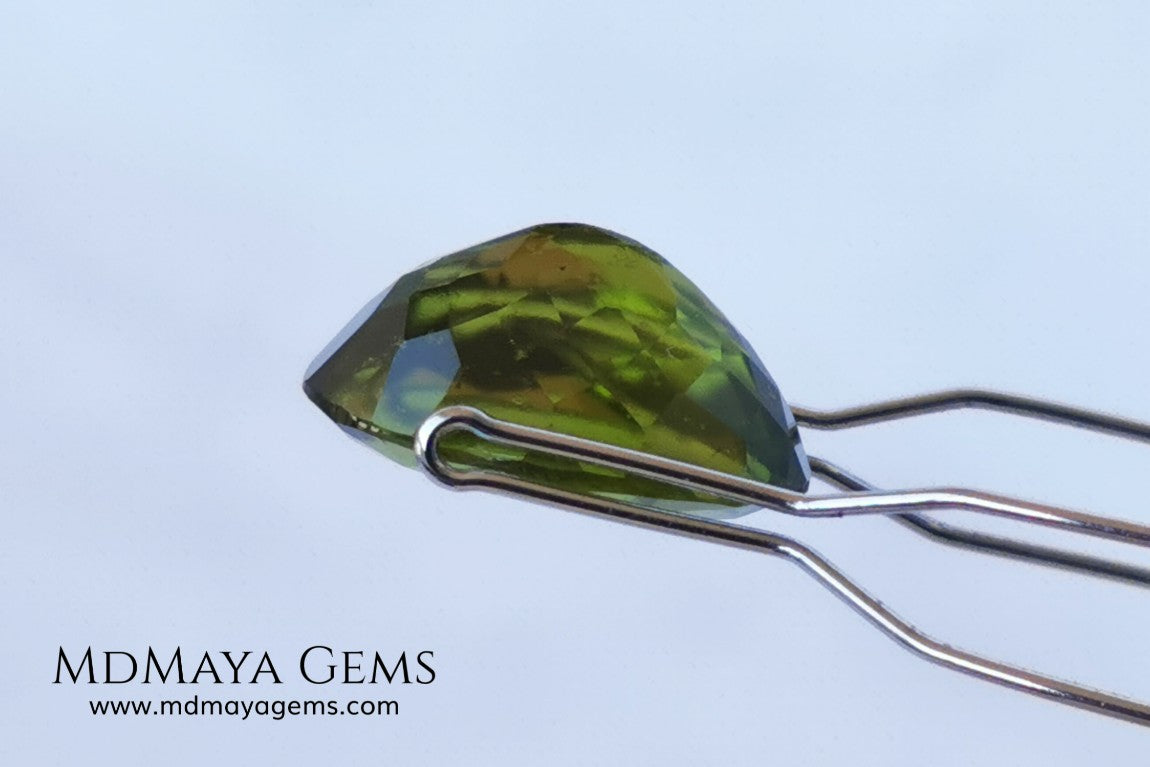 idocrase 7.04 ct oval cut