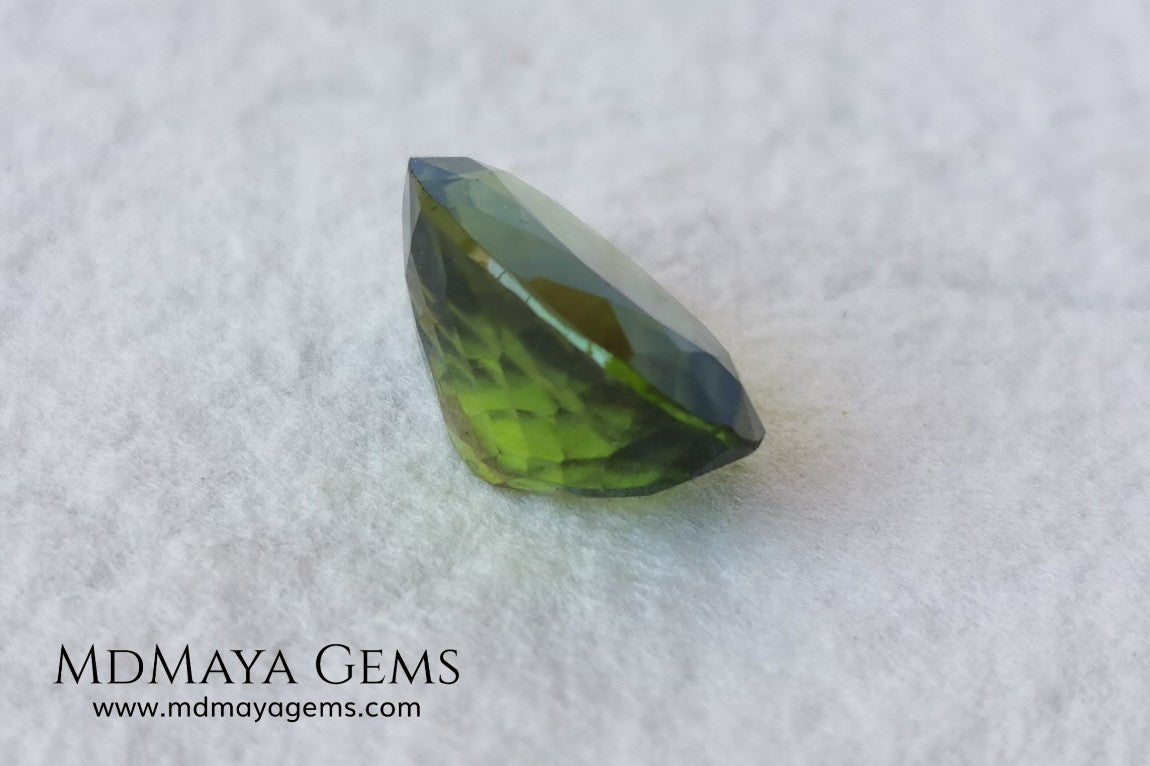 idocrase 7.04 ct oval cut