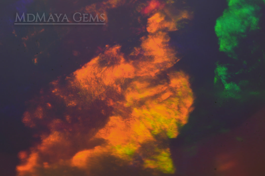 Incredible Firework Welo Opal 3.95 ct with a beautiful firework pattern