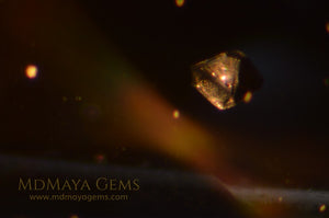 inclusions in untreated greenish gray spinel, 3.13 ct
