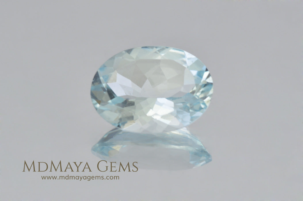 Very cute small blue Aquamarine Oval cut 1.33 ct