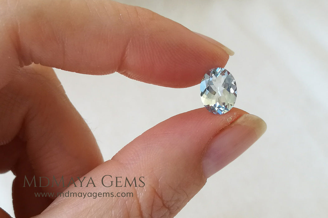 Very cute small blue Aquamarine Oval cut 1.33 ct
