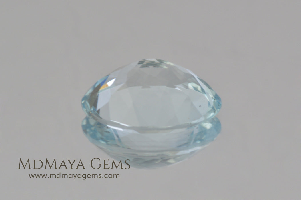 Very cute small blue Aquamarine Oval cut 1.33 ct