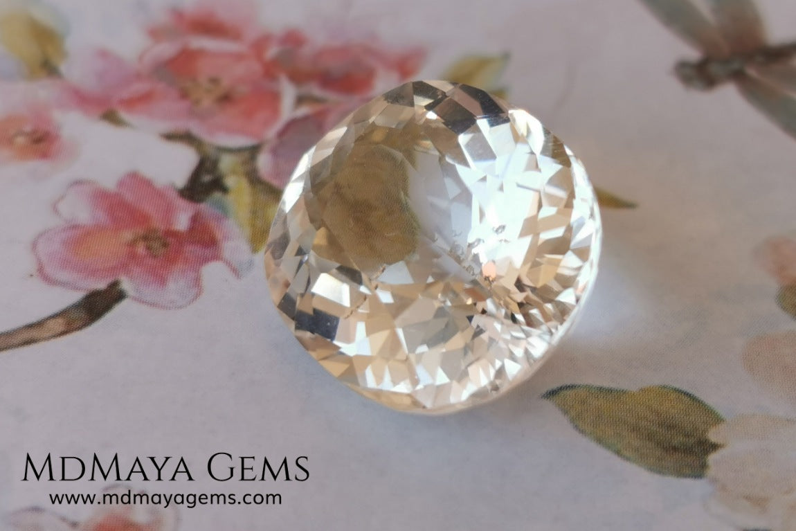 Light Peach Morganite. Oval Cut. 11.98 ct.  This morganite has a very light pale peach color, it is a natural gem of large size, beautiful proportions and great brilliance, it has a small fracture in the pavilion, but that does not affect the beauty of the gem. Once mounted on any piece of jewelry it will be spectacular and the best price. A great gem within the reach of any pocket.