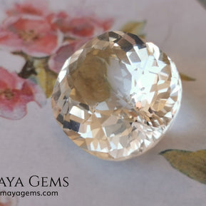 Light Peach Morganite. Oval Cut. 11.98 ct.  This morganite has a very light pale peach color, it is a natural gem of large size, beautiful proportions and great brilliance, it has a small fracture in the pavilion, but that does not affect the beauty of the gem. Once mounted on any piece of jewelry it will be spectacular and the best price. A great gem within the reach of any pocket.