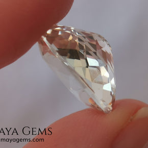 Light Peach Morganite. Oval Cut. 11.98 ct.  This morganite has a very light pale peach color, it is a natural gem of large size, beautiful proportions and great brilliance, it has a small fracture in the pavilion, but that does not affect the beauty of the gem. Once mounted on any piece of jewelry it will be spectacular and the best price. A great gem within the reach of any pocket.