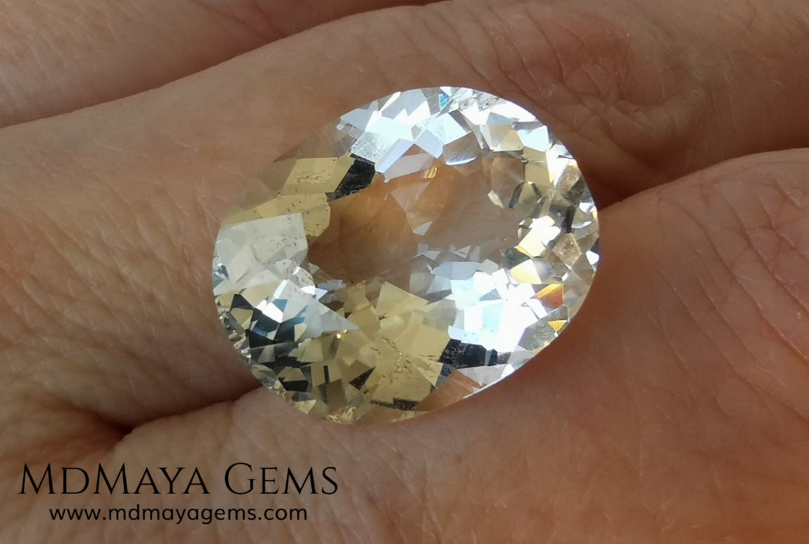 Light Peach Morganite. Oval Cut. 11.98 ct.  This morganite has a very light pale peach color, it is a natural gem of large size, beautiful proportions and great brilliance, it has a small fracture in the pavilion, but that does not affect the beauty of the gem. Once mounted on any piece of jewelry it will be spectacular and the best price. A great gem within the reach of any pocket.