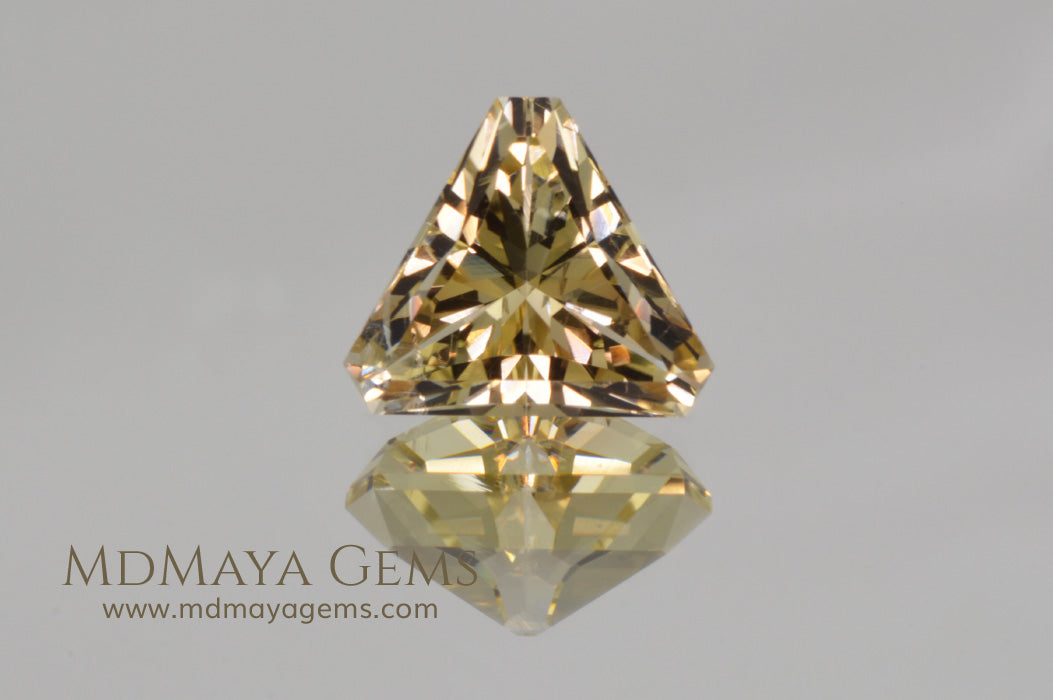 Yellow Oregon Sunstone Gem Fancy Cut 4.79 ct