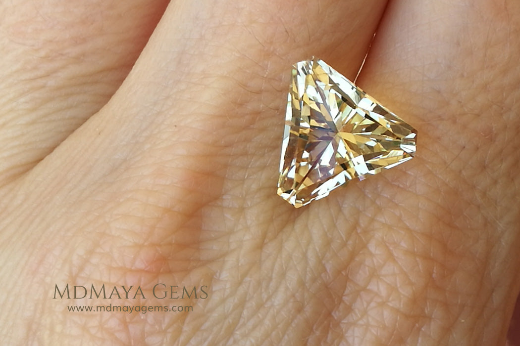 Yellow Oregon Sunstone Gem Fancy Cut 4.79 ct