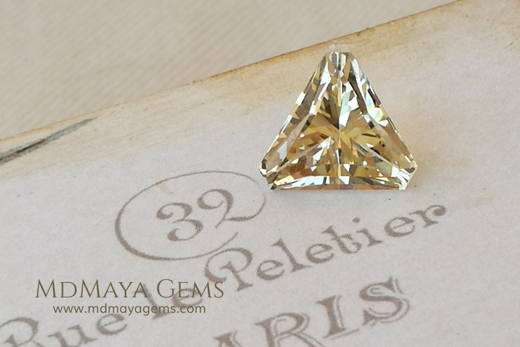 Yellow Oregon Sunstone Gem Fancy Cut 4.79 ct