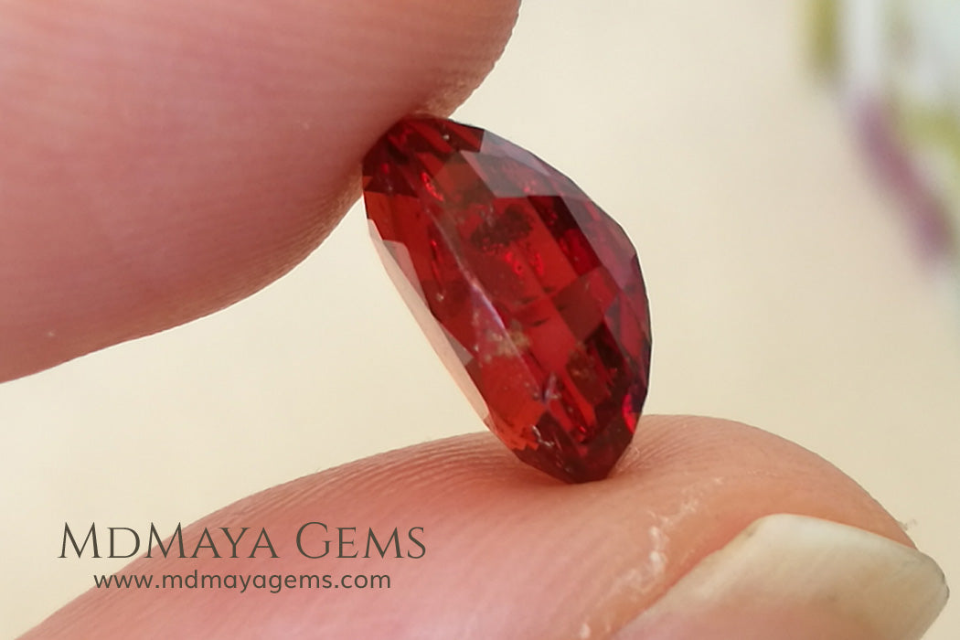 Rich orangy Red Burmese Spinel Oval cut 3.40 ct