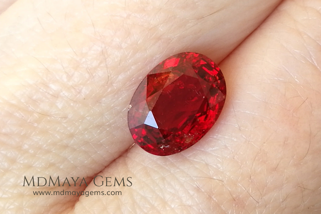 Rich orangy Red Burmese Spinel Oval cut 3.40 ct