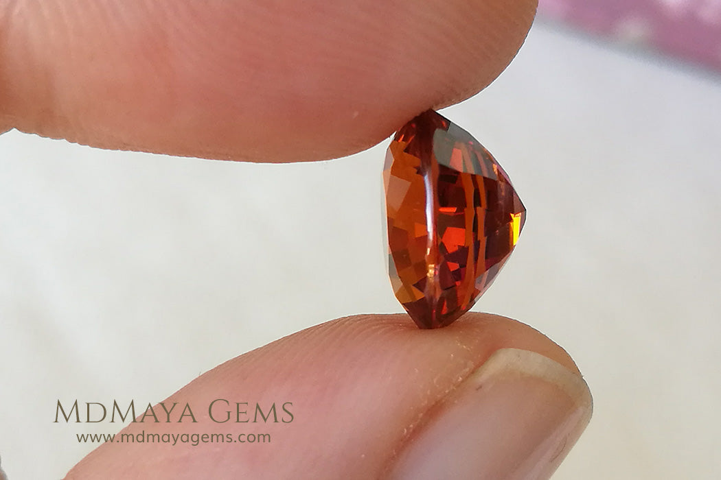 Brilliant Orange Spessartite Garnet Oval cut 5.26 ct