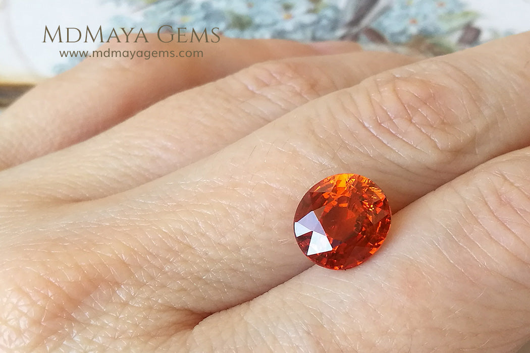 Brilliant Orange Spessartite Garnet Oval cut 5.26 ct