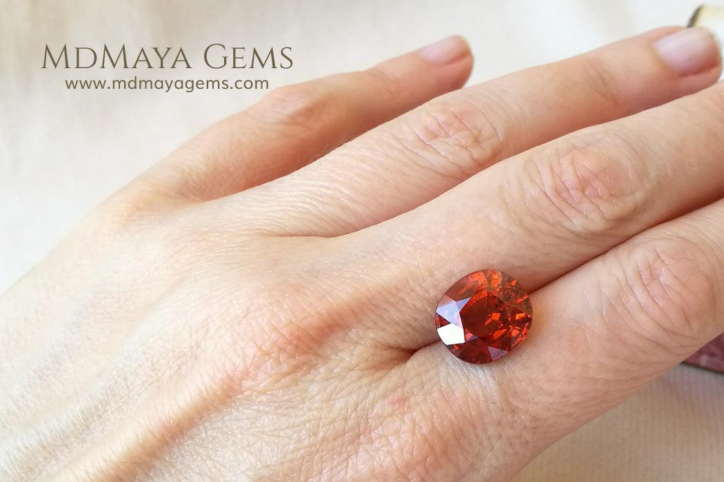 Amazing Orange Spessartite Garnet Oval cut 9.24 ct
