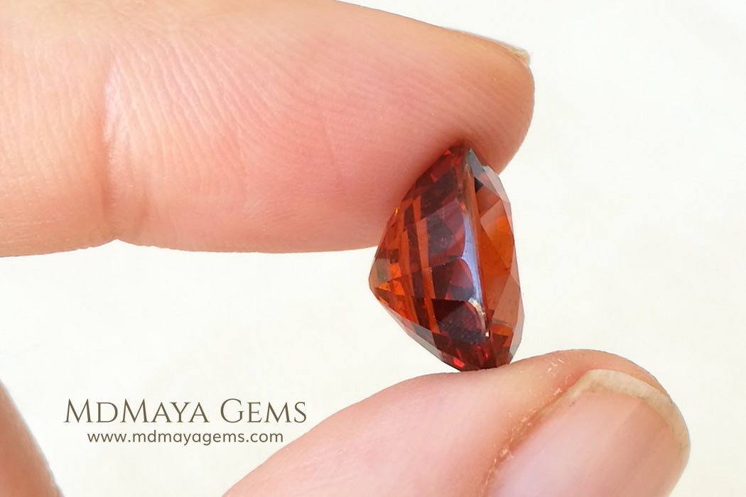 Amazing Orange Spessartite Garnet Oval cut 9.24 ct