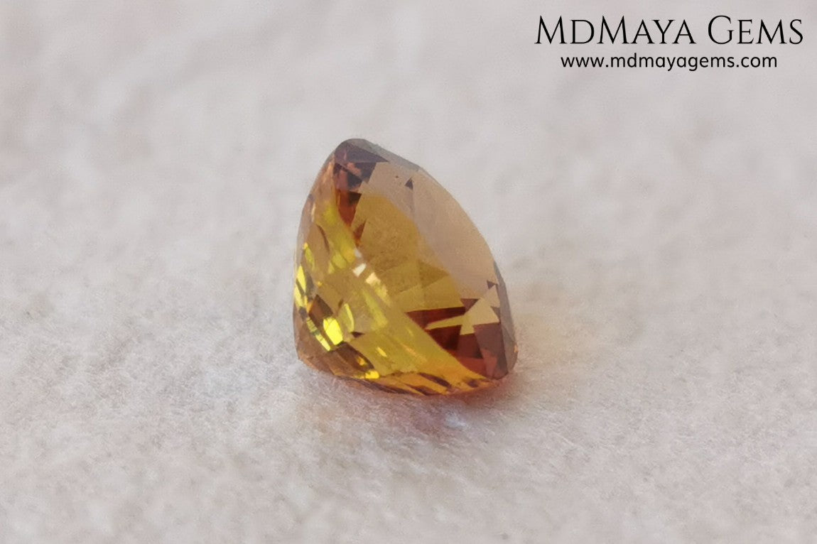 Natural Orange Tourmaline from Tanzania. 1.25 ct. Oval cut. This gem shows a beautiful pleochroism, it will be amazing in a ring. A beautiful natural gemstone without any treatment within affordable for all.