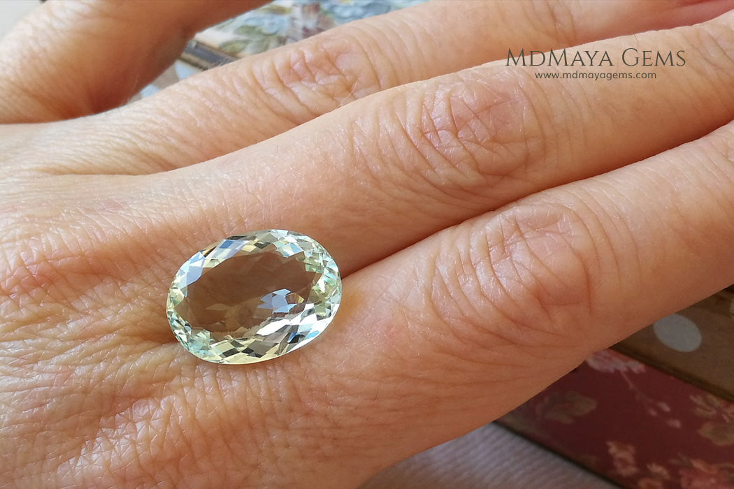 Natural Yellowish Green Beryl Gemstone 8.39 ct