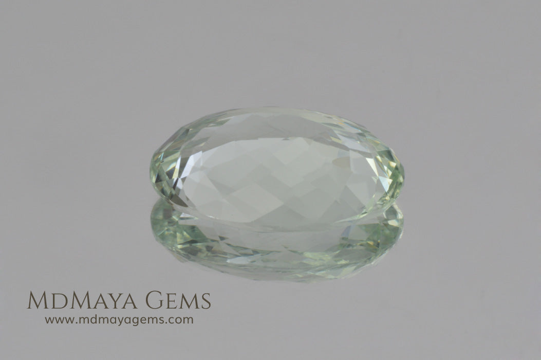 Natural Yellowish Green Beryl Gemstone 8.39 ct
